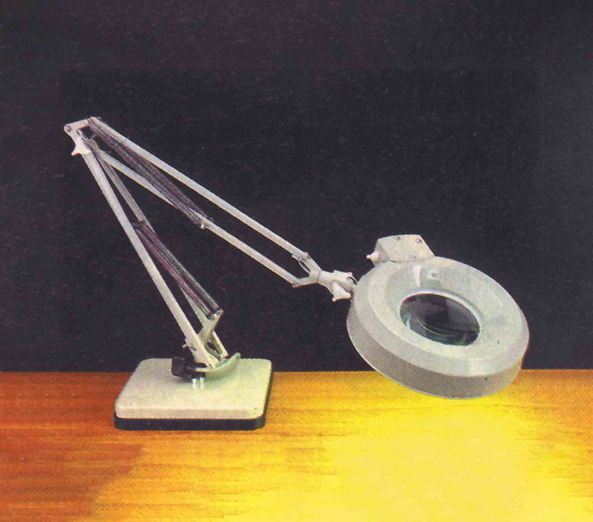 Flexible Arm Illuminated Magnifier